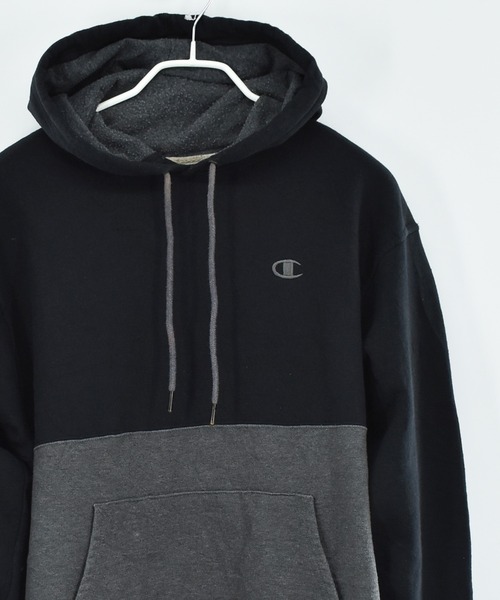 Champion パーカー 「ヴィンテージ古着」Champion 目つき ロゴ刺繍 切り返し スウェットパーカー メンズ レディース