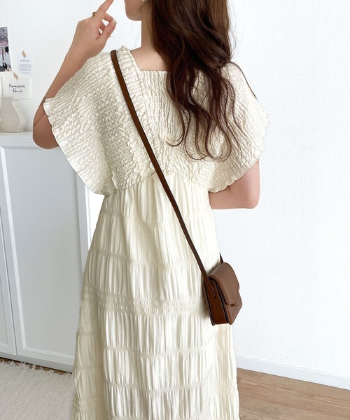 mily bilet ワンピース 「mily bilet」さらりと着映えて、微光沢がそっと華やぐ。マジョリカプリーツギャザー使いフレアワンピース(ロング) - 画像 (7)