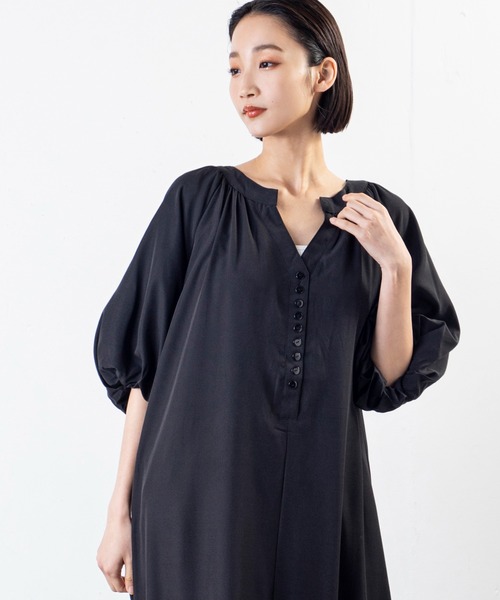 MILLION CARATS ワンピース 着映えとリラックスを両立!ふんわり袖×落ち感で魅せる、大人の抜け感ワンピース - 画像 (3)