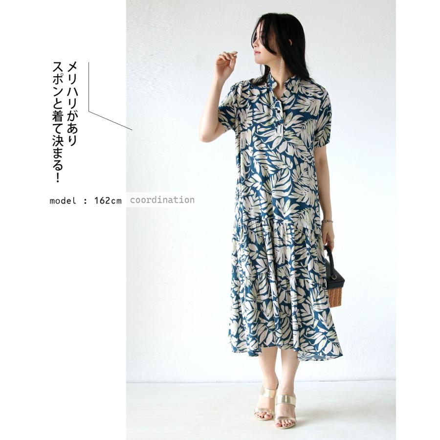 OTONA 涼し気リーフでラフなのに華やか ティアードワンピース 柄 ボタニカル 半袖 薄手 軽い ロング丈 ミドル丈 春夏 ブルー 40代 50代 60代 - 画像 (6)
