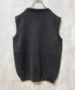 古着 used　CHAPS　チャップス　ワンポイント刺繍ニットベスト　Vネック　黒　ブラック　シンプル　ノームコア