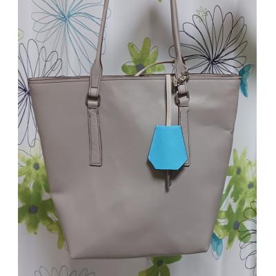 ふるさと納税 豊能町 キーカバー大 牛革プリズム型押し/スカイブルー - 画像 (2)